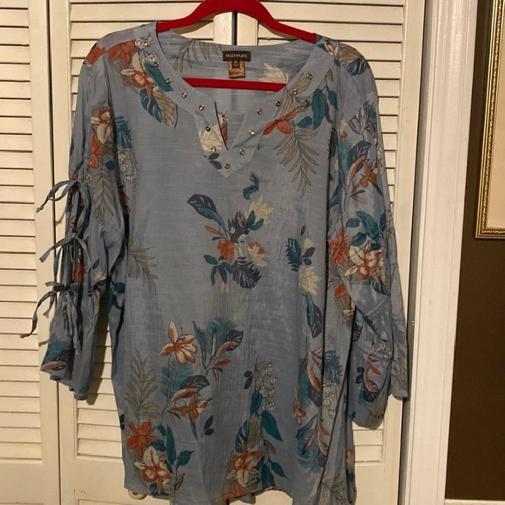 Multiples Blue Chambray Floral Tunic Never Worn